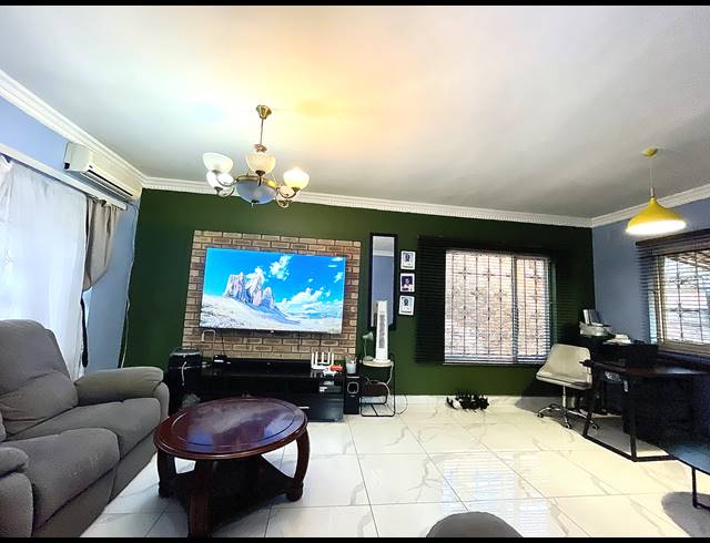 4 BEDROOM HOUSE FOR SALE IN MOBENI HEIGHTS